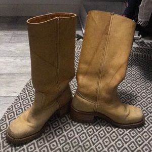 Frye women’s campus boot.
